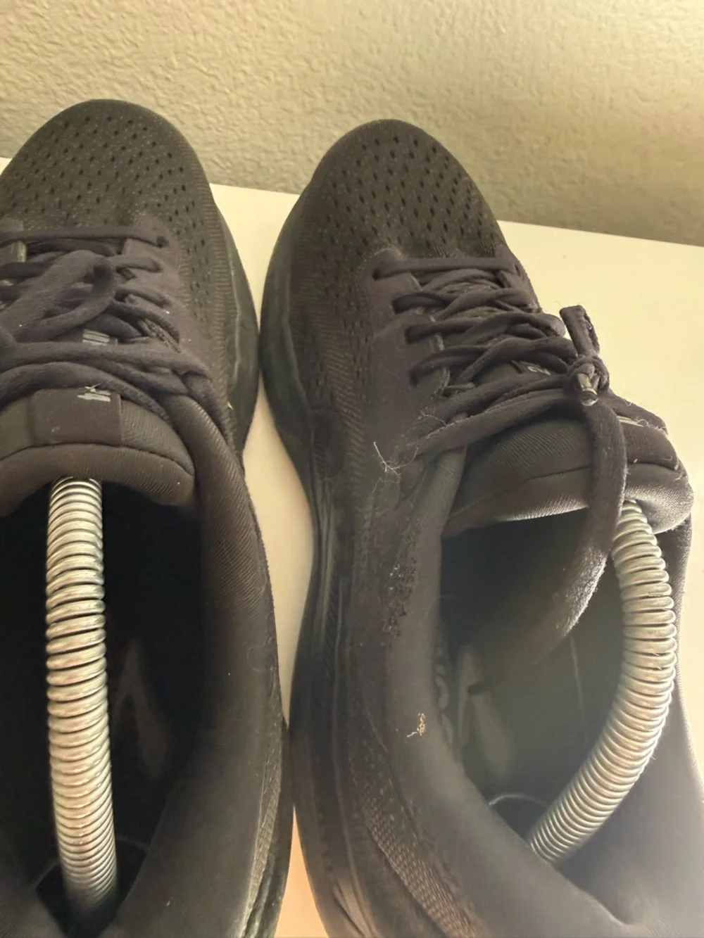 Brooks adrenaline 24 Men's All-Black Lightweight Running Shoe - Picture 6 of 9